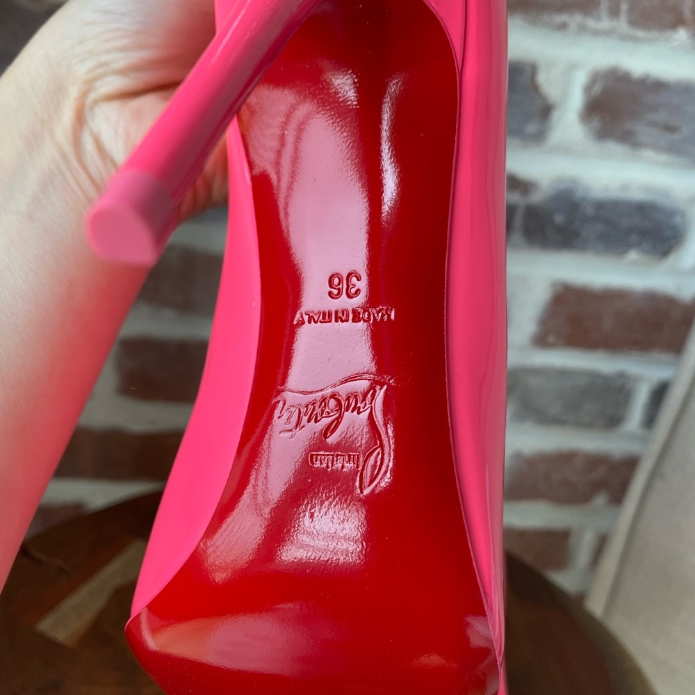 Louboutin Hot Chick pumps, 36 - Picture 2 of 11